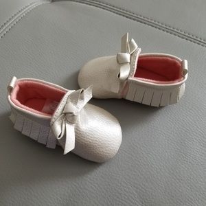 CARTER'S MOCCASINS BABY GIRL 0-3M